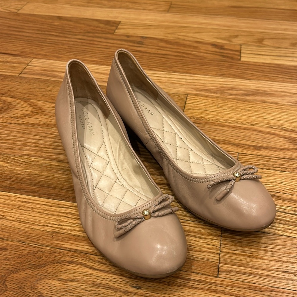 Taupe/nude Cole Hahn wedges 8.5AA